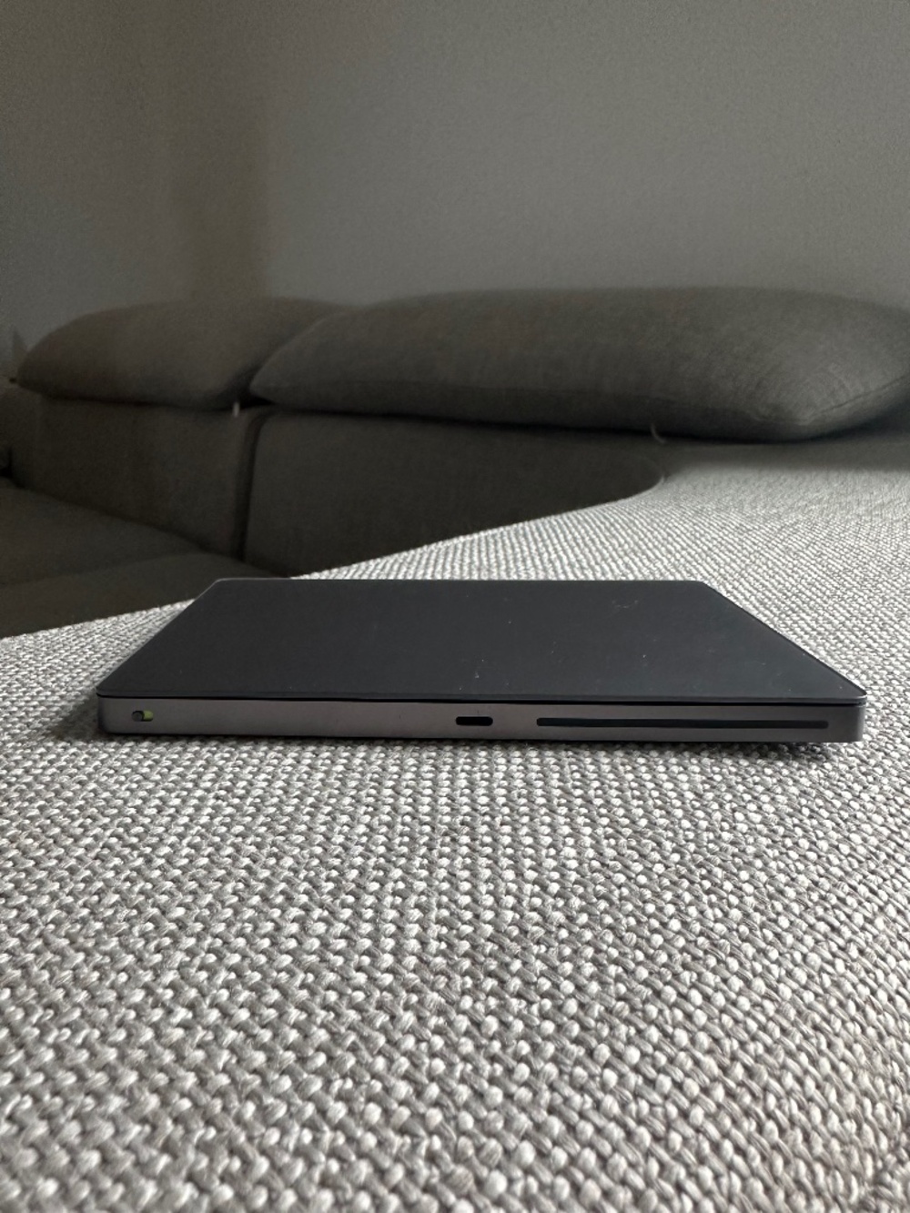 Apple Magic Trackpad 2 Space Gray Black Wireless Rechargeable A1535
